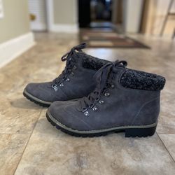 St. John's Bay Gray Lace-Up Pickens Booties ~ Memory Foam Ankle Boot ~ Size-9.5