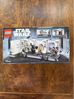 LEGO Star Wars: Boarding the Tantive IV (75387)