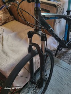 SR Suntour NVX - front forks