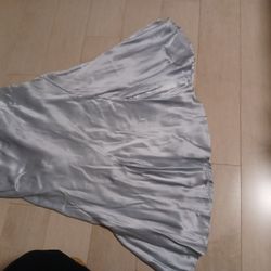 Silver Gray Skirt.  Size 4.  Fantastic Fit. 