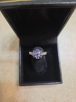 10 k White Gold Ring.  Weight is 1.8 grams