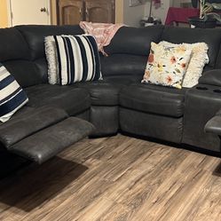 Living Room In Great Condition 