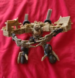 Transformer Deluxe Bonecrusher Action Figure 