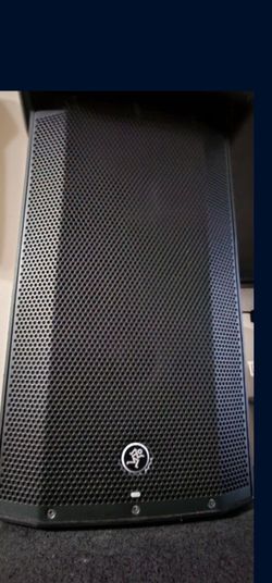 Mackie Thump Speaker whit 1300 Watts, Power 12" Very Strong And Loud Mucho Bass, Working Great, No Issues Sounds Amazing Like New