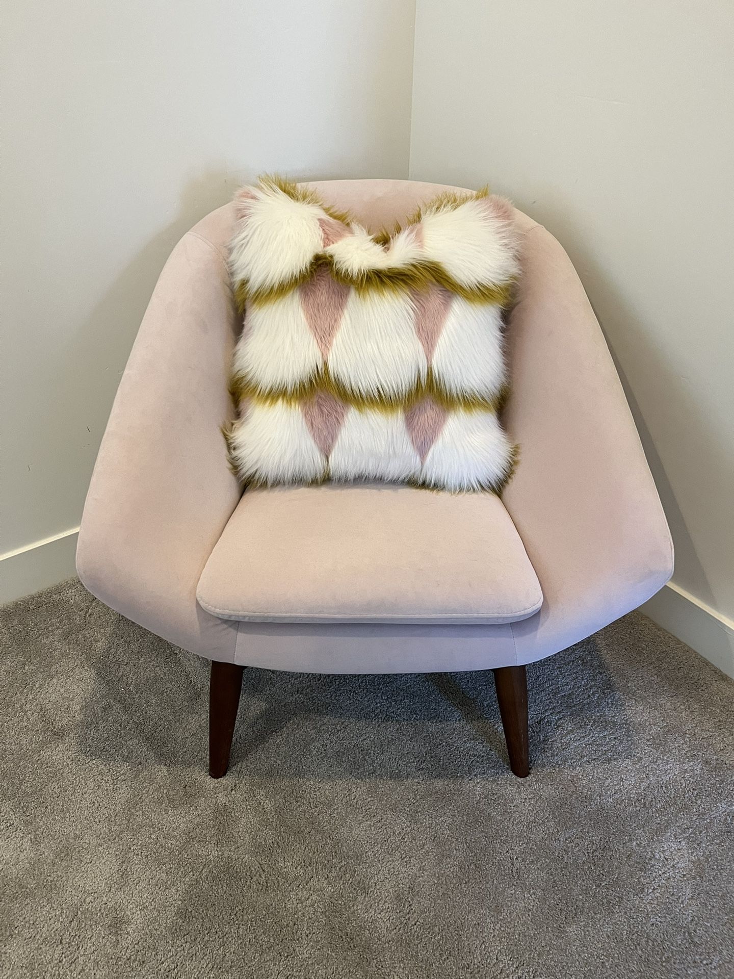 Mid century Look Chair