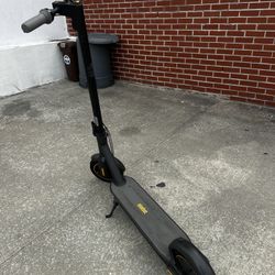 Segway Ninebot Max G30P Electric Scooter 