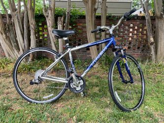 Trek Mulitrack 7300 Hybrid Bike - M (17.5”)