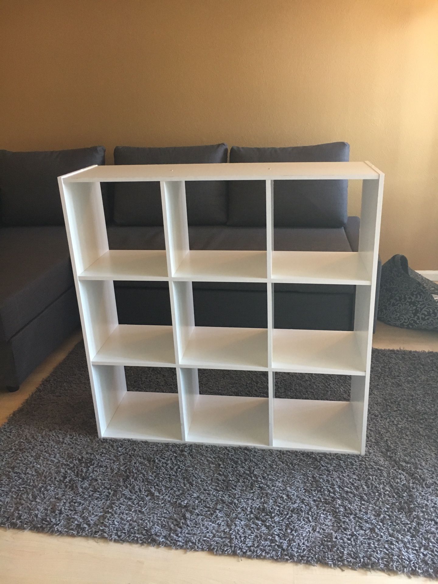 Cube shelves