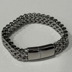 Men’s bracelets - $20 each bracelet 