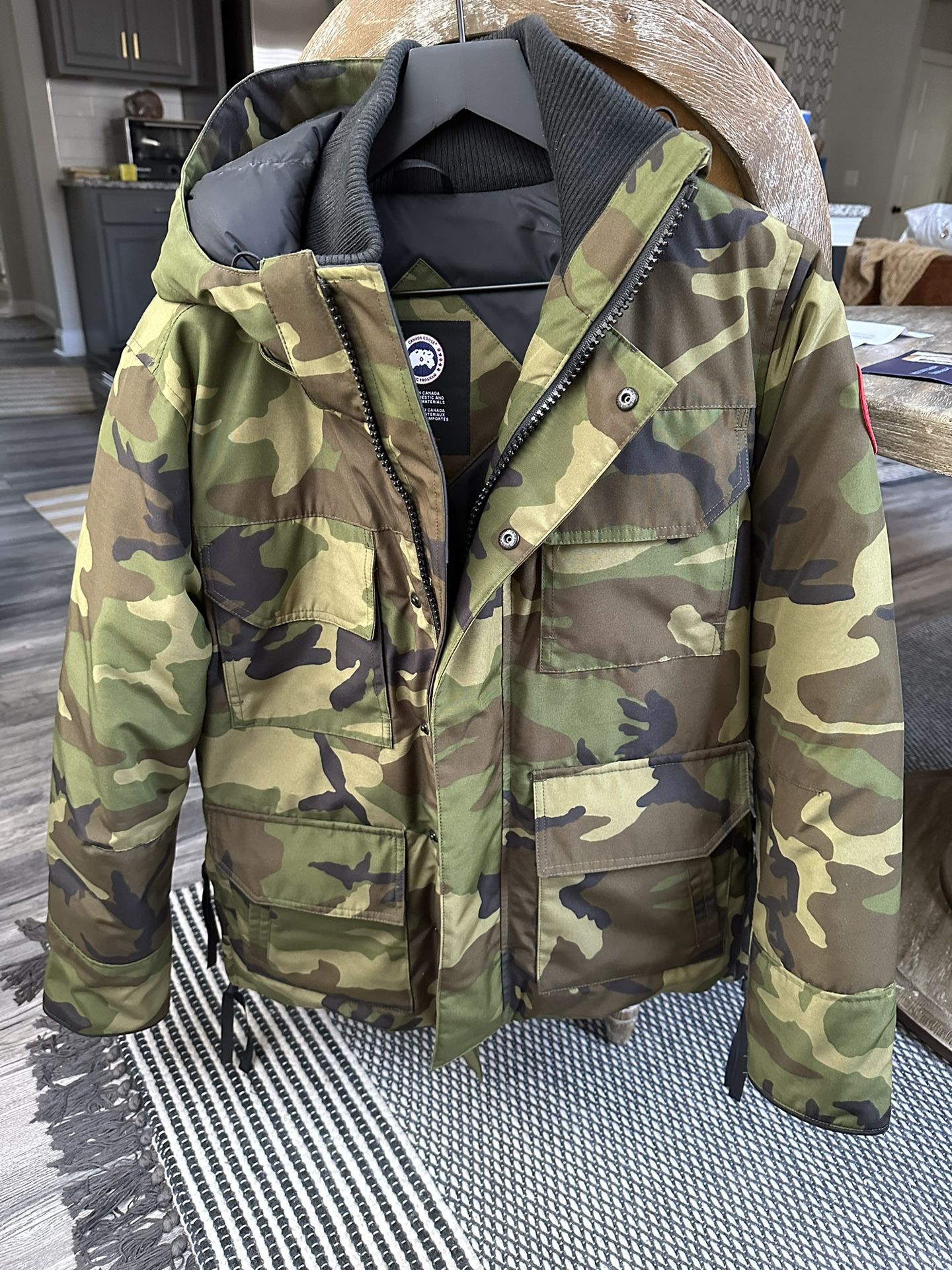 Canada goose maitland parka clearance camo