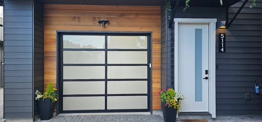 9x8 Modern Garage Door Aluminium / Glass