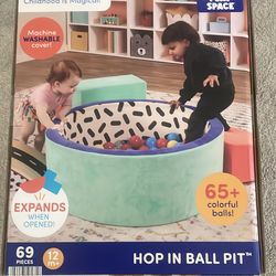 Battat ball pit 12 months+