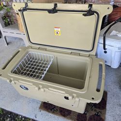 Cabela’s Polar Cap Equalizer 100 Qt Cooler - BEIGE