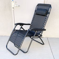 (NEW) $40 Folding Zero Gravity Outdoor Recliner Patio Lounge Chair Adjustable Headrest Textilene Mesh - Black