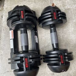 Altler Adjustable Dumbbell (1 Set Of 22LBS And 1 Set Of 17LBS) $30 Firm On Price