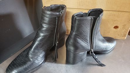 Black Leather SPLENDID Booties size 9-1/2 $25.00