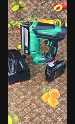 METABO HPT  18-VOLT  LITHIUM ION CORDLESS  23-GAUGES PIN NAILER  KIT 