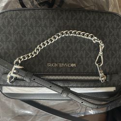 Brand new Michael Kors purse. OBO. Read Description