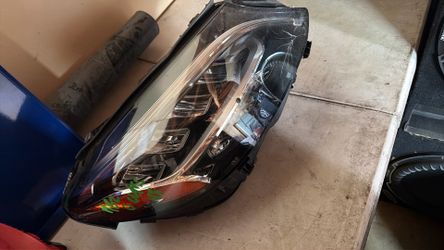 2021 Mercedes Passenger Headlight C300