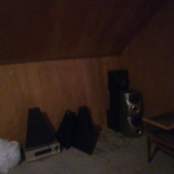 JVC Radio Stereo System Recver With 8 Spcerks And One Subwoofer 