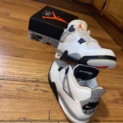 Air Jordan 4 Retro - White Cements - Slightly Used - Clean 🔥 