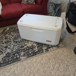 100-Quart Coleman Xtreme Cooler (Model 5887) – Good Condition