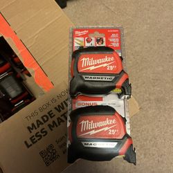Milwaukee Tape Measures