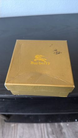 Black Burberry belt it Logo buckle