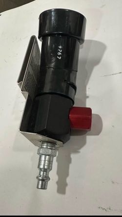 High pressure air regulating valve