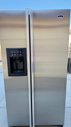 Refrigerator GE Stainless Steel Counter Depth