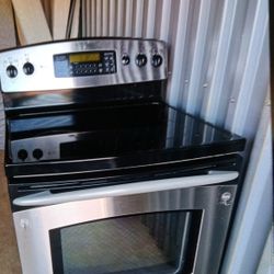 Excellent Working And Super Clean 5 Burner Range/oven