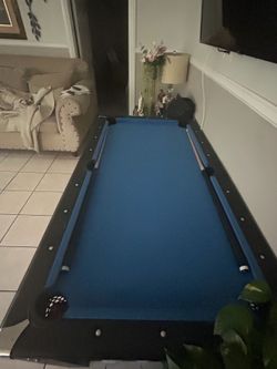 Mini pool table for sale