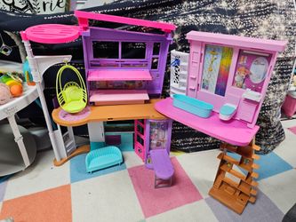 Barbie Vacation House 42"