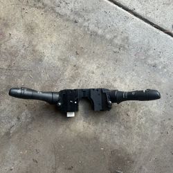 G37 Steering Column Wiper And Turn Signal Switch 