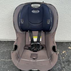 GRACO FOREVER CONVERTIBLE CAR SEAT!!!