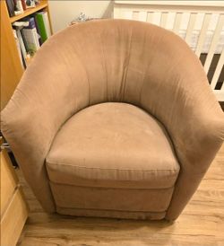 Swivel Accent Chair (similar to Lughala model)
