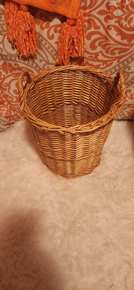 Sturdy Wicker Basket With Handles