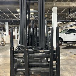 HEAVY DUTY NISSAN forklift For Sale 