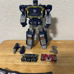 Transformers War For Cybertron - Soundwave