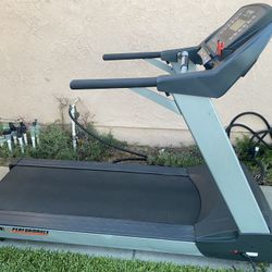 True Performance Series PS300 Treadmill