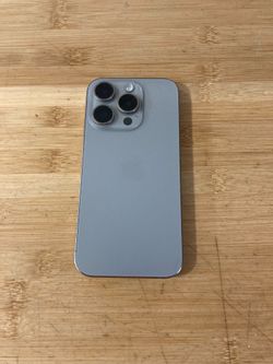 iPhone 15 Pro ( Unlocked) 128gb gray color