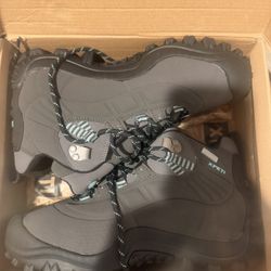 Xeti Hiking Boots