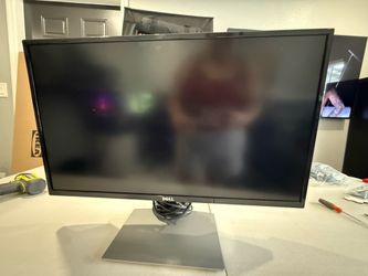 27” Dell monitors  and  wire keyboard