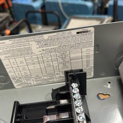 100 Amps electric panel