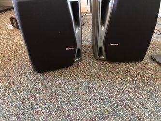 Speakers Working