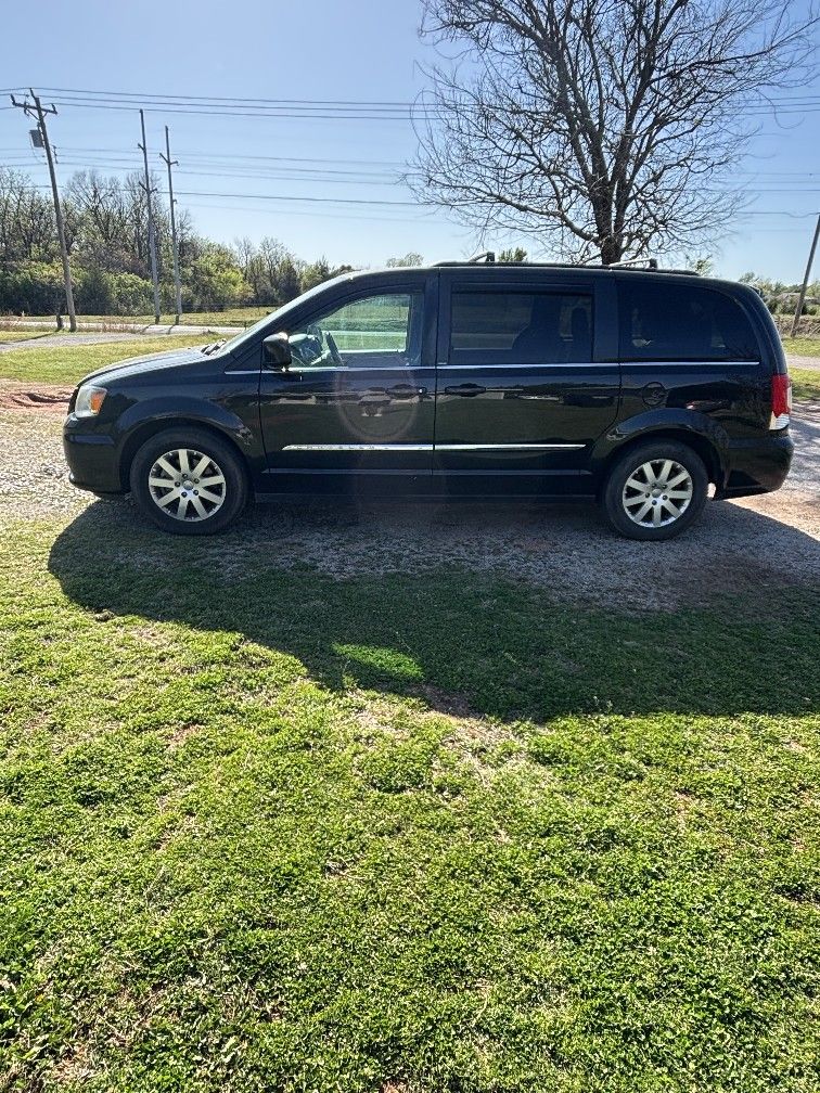 2014 Chrysler Town & Country