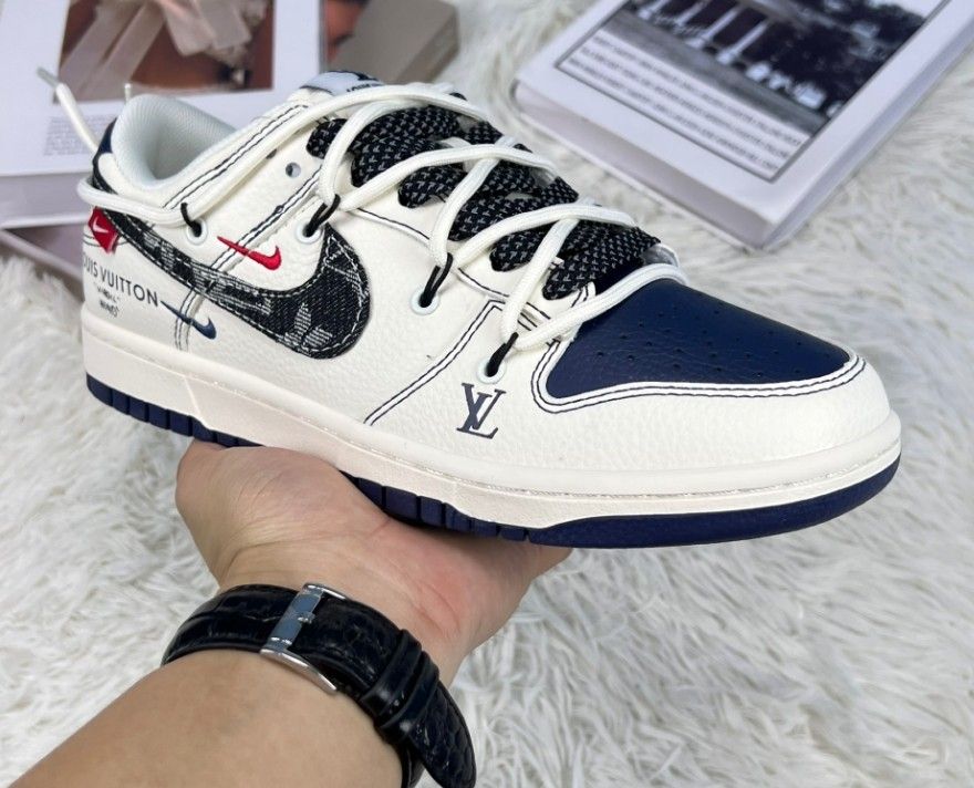 Nike SB Dunk Low Size 8