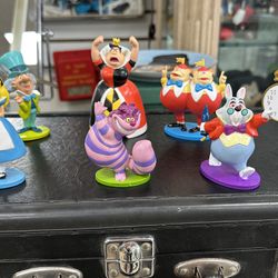 Set Of 6 Vintage Disney Alice in the Wonderland Figurines Figures Topper  Toy for Sale in Oceanside, NY - OfferUp