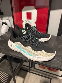 Under Armour Curry Flow 11 Size 9.5