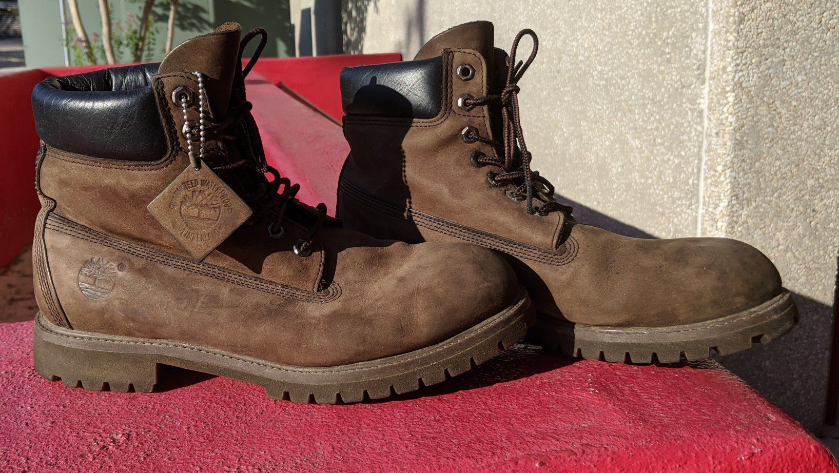10.5 M. Vintage Retro TIMBERLAND classic brown leather Work hiking Boots. Tag attached.